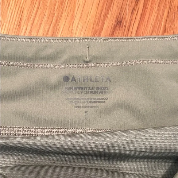 Athleta Sage Green Women's Athletic Shorts - Picture 2 of 3